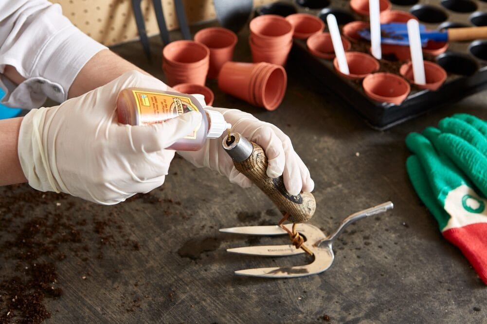 Mastering the Basics: Your Essential Guide to DIY Adhesives for Couples’ Projects